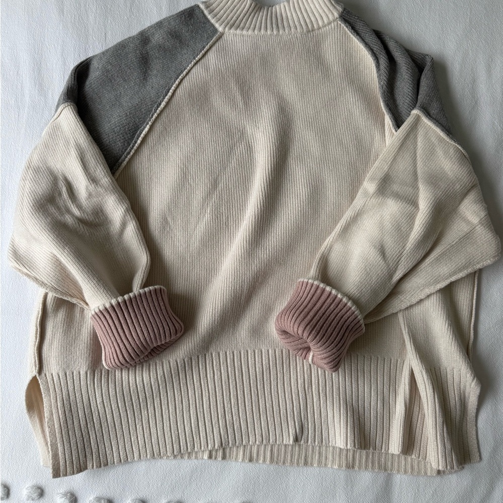 Altar'd State Cream and Gray Turtleneck Sweater